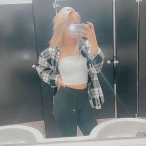 Meet your Posher, Helena